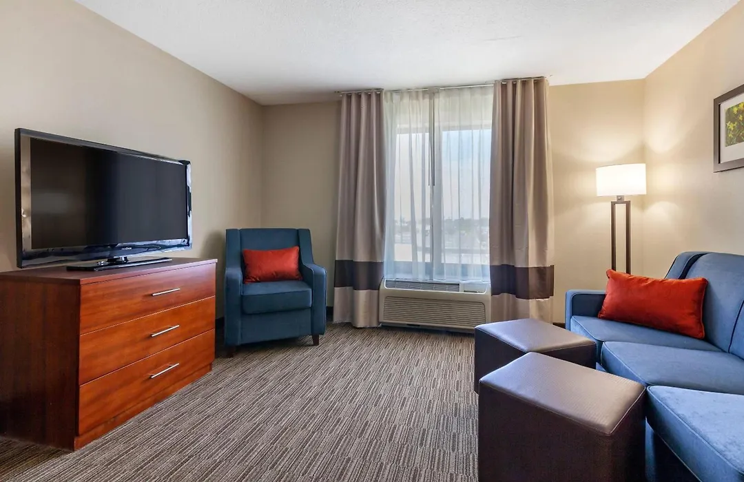 Comfort Suites Oshkosh West-1