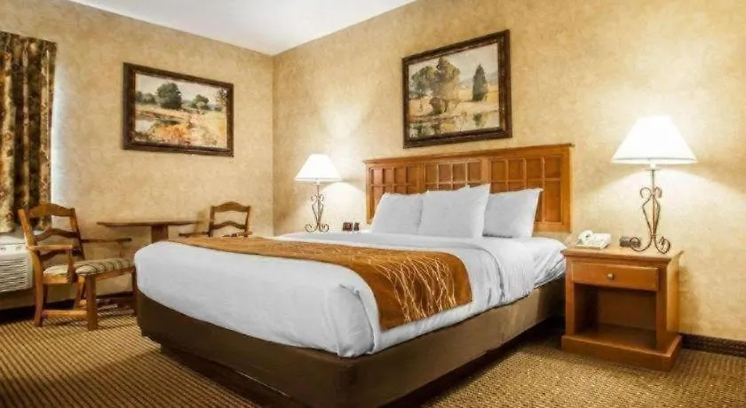 Comfort Inn & Suites Macon-1