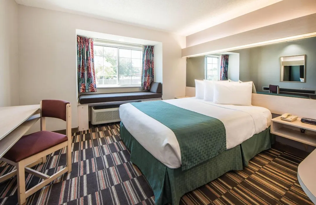 Microtel Inn & Suites Claremore Route 66-1