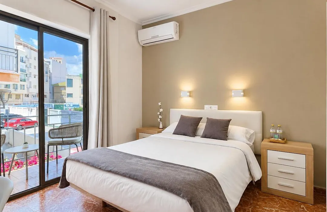 Hostal Rocamar-1