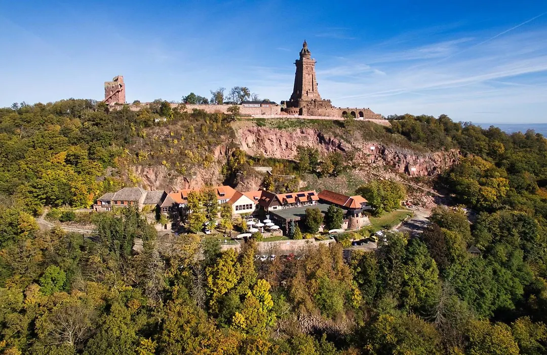 Burghof Kyffhäuser-1