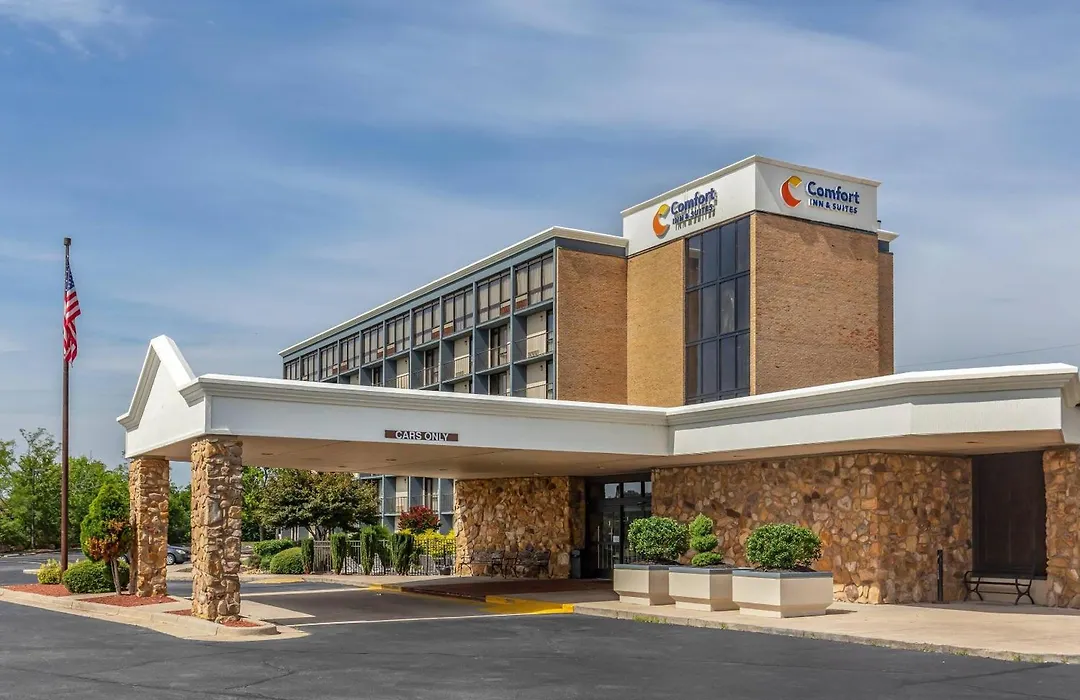 Comfort Inn & Suites Near Danville Mall-1