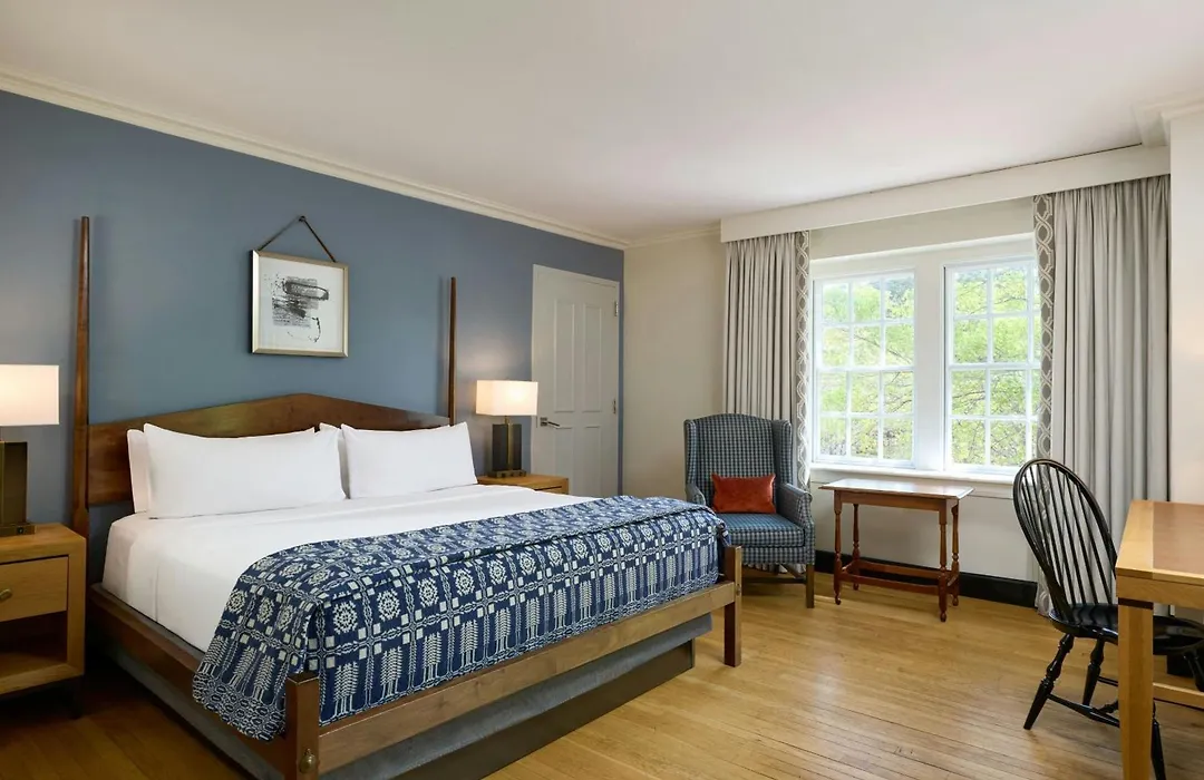 Williamsburg Lodge, Autograph Collection-1