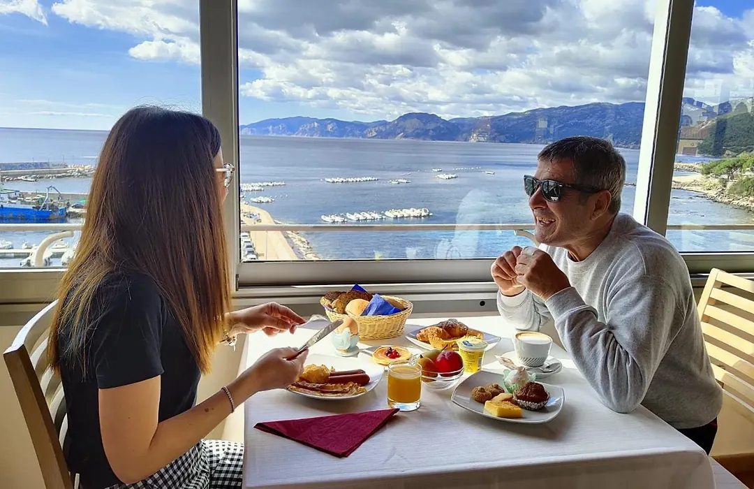 Bue Marino Hotel & Rooftop Bar-1