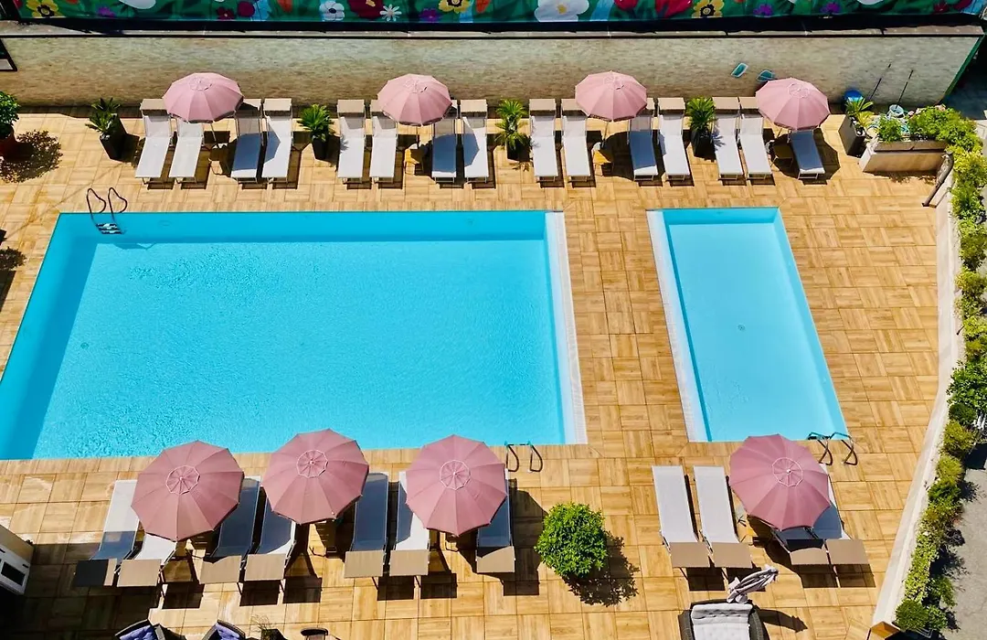 Green Park Hotel-1