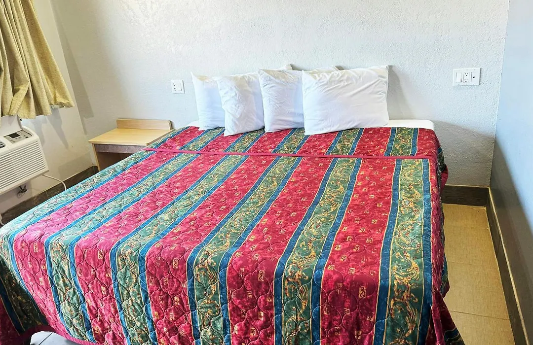 Xpress Inn & Extended Stays-1