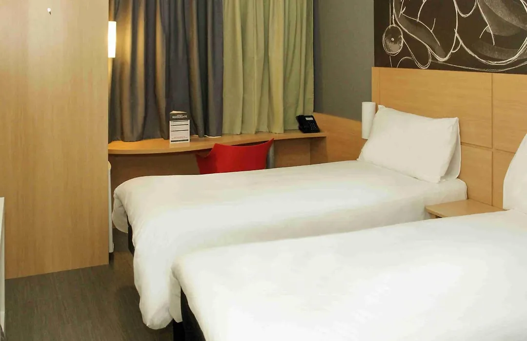 Ibis Jatai Shopping-1