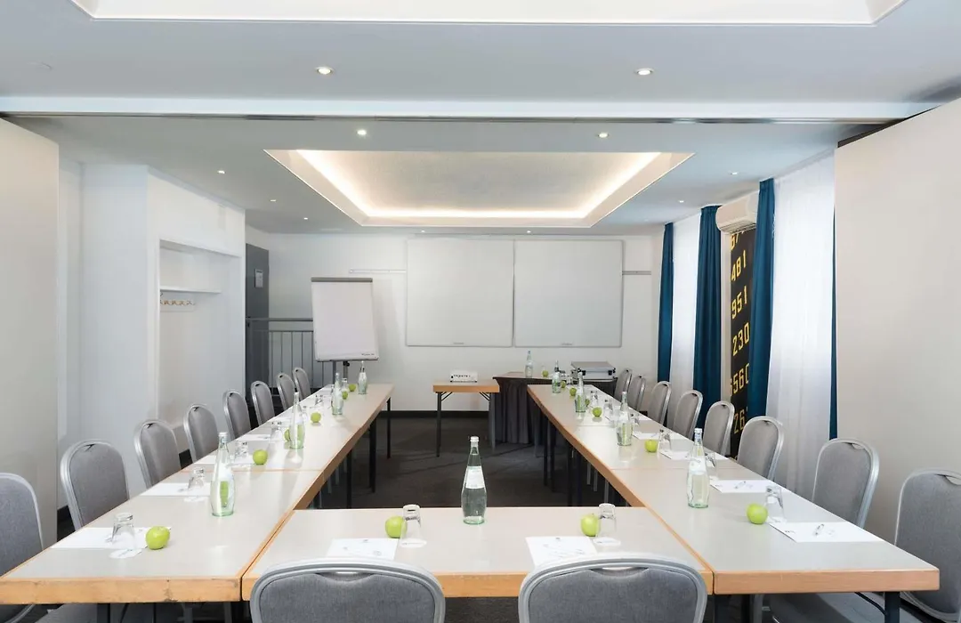 Ibis Styles Cologne Airport-1