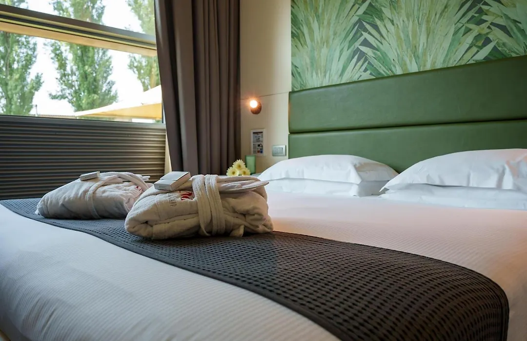 Best Western Hotel Green City-1