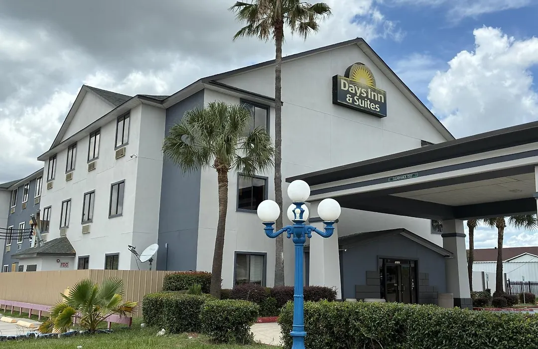 Days Inn & Suites By Wyndham Houston North/Aldine-1