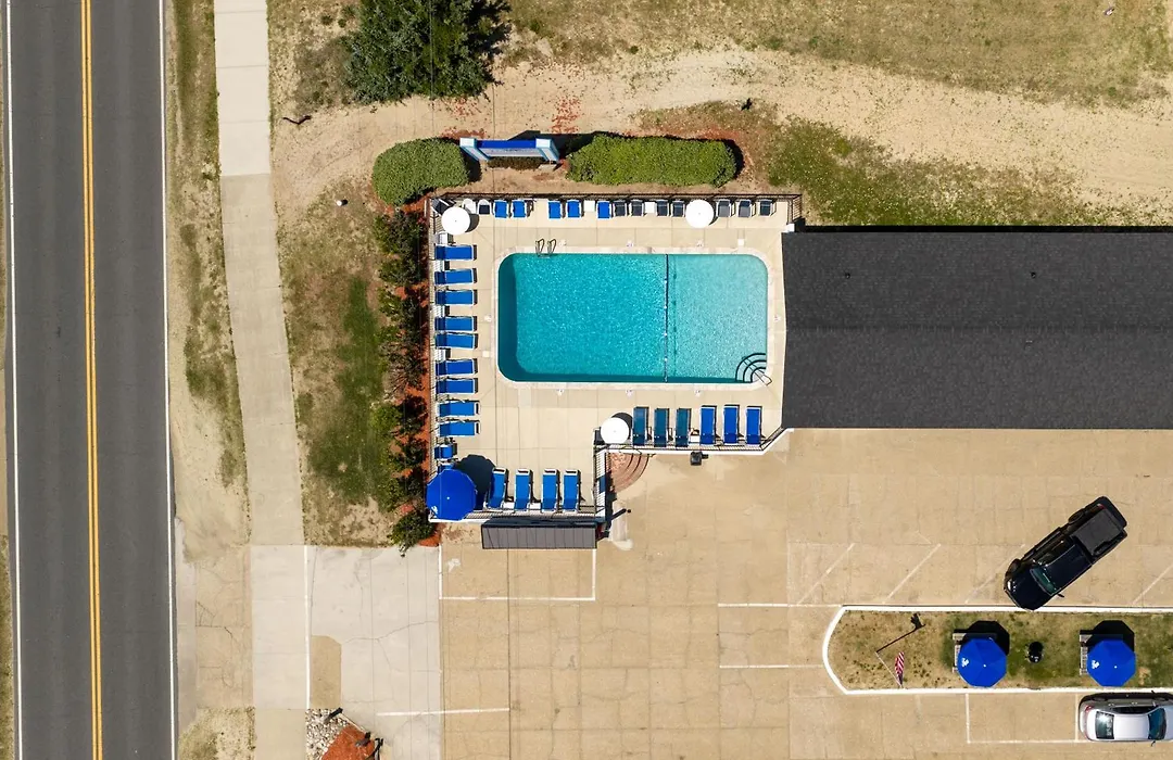 Dolphin Oceanfront Motel - Nags Head-1
