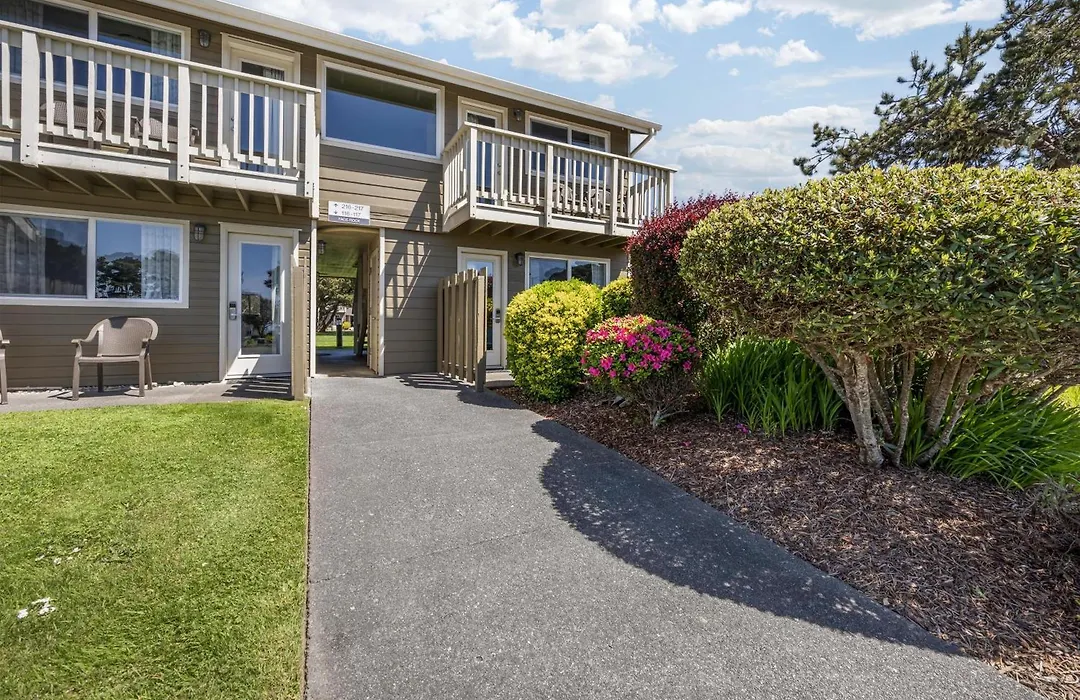 Best Western Inn At Face Rock-1