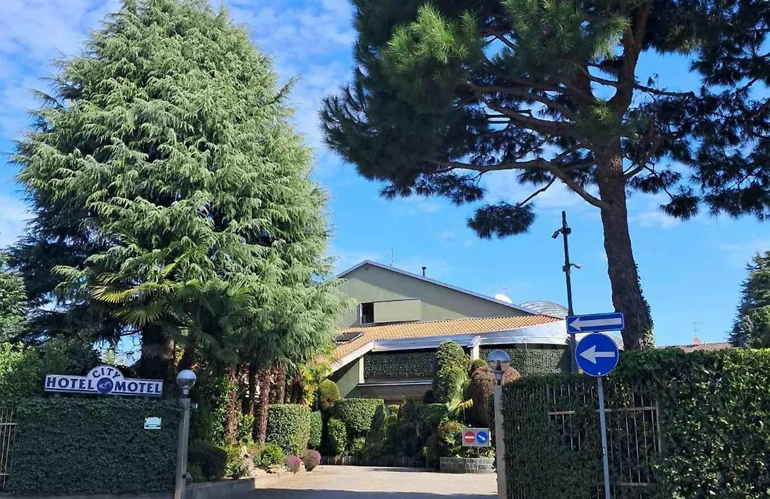 Hotel City Legnano-1