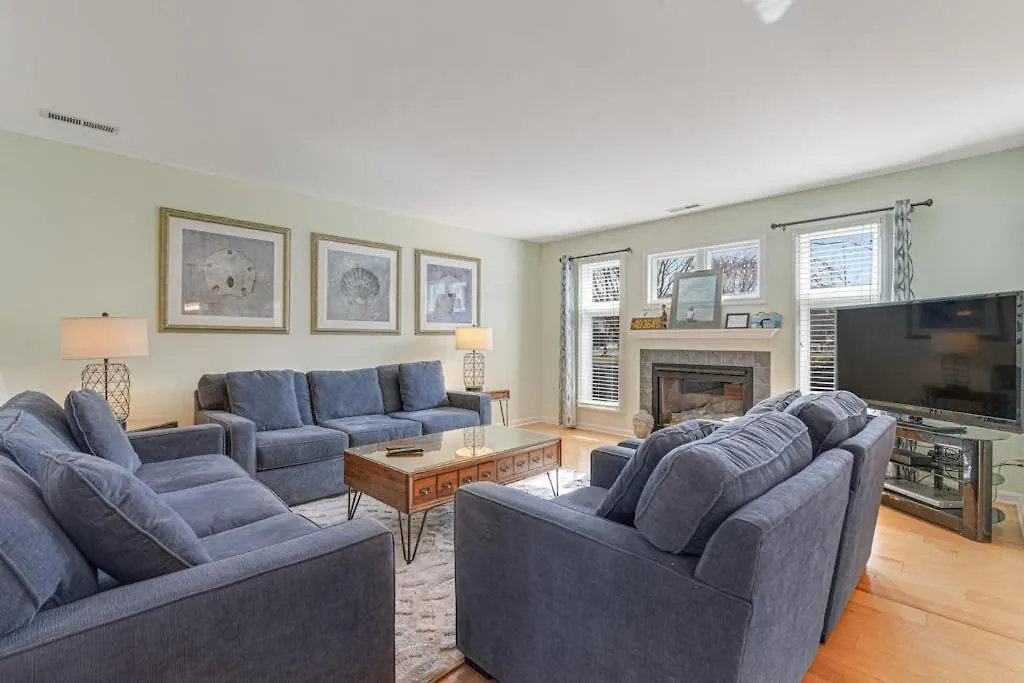 Sea Colony --- 56183 Pine Branch-1