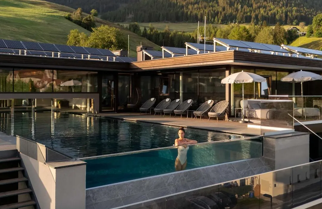 Terentnerhof 4*S Active & Lifestyle Hotel-1