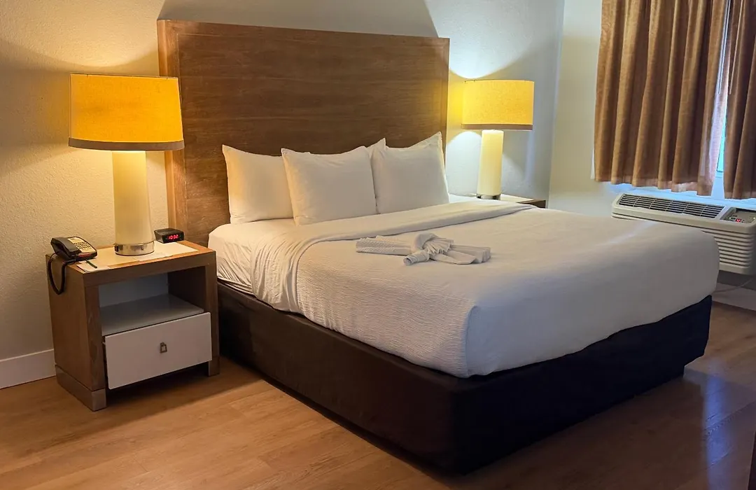 Quality Inn & Suites By The Parks-1
