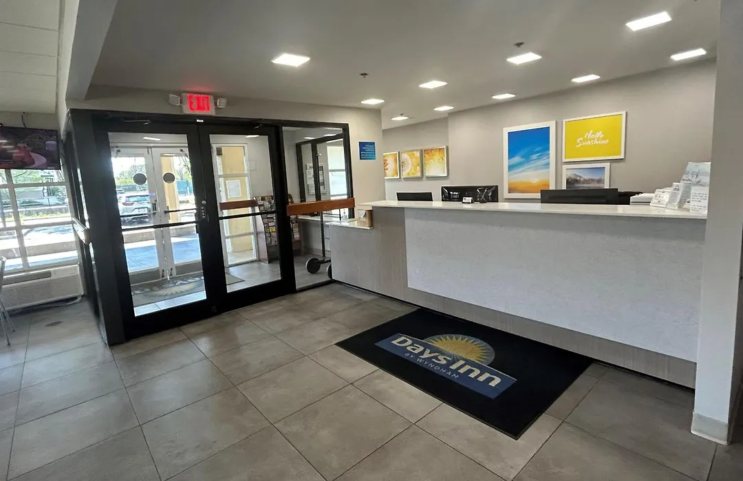 Days Inn By Wyndham Atlanta Stone Mountain-1