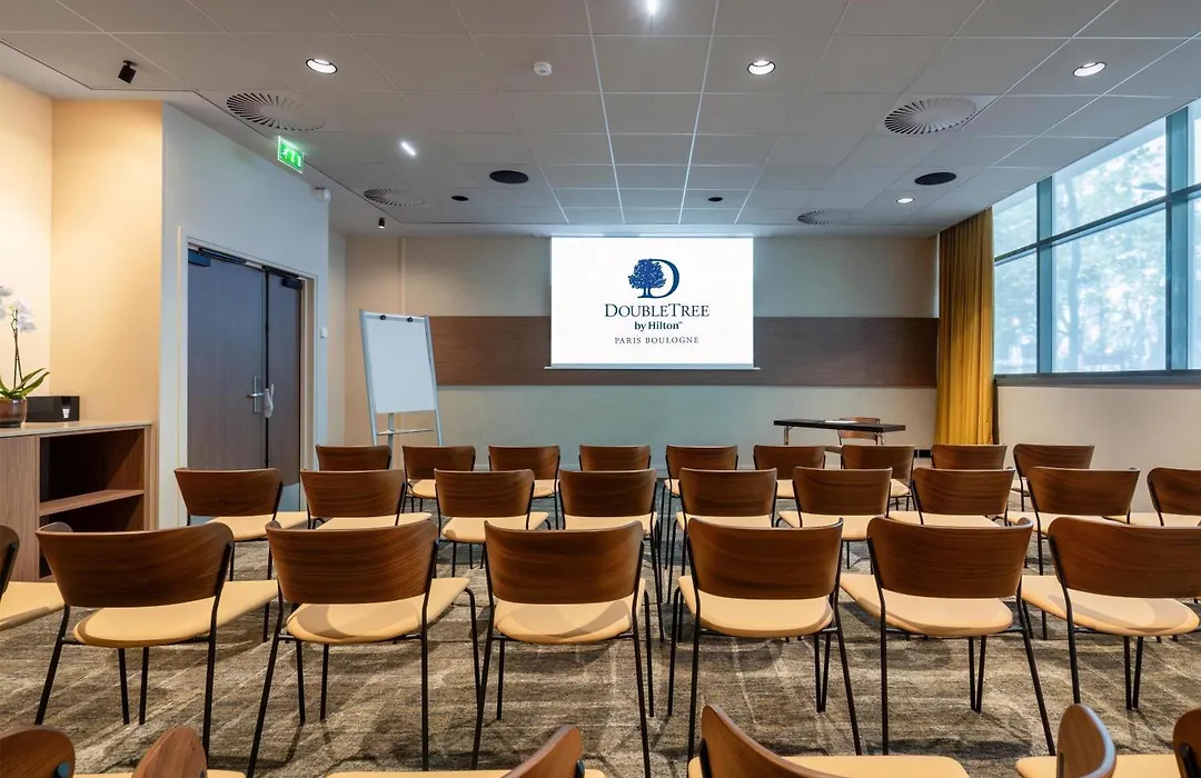 Doubletree By Hilton Paris Boulogne-1