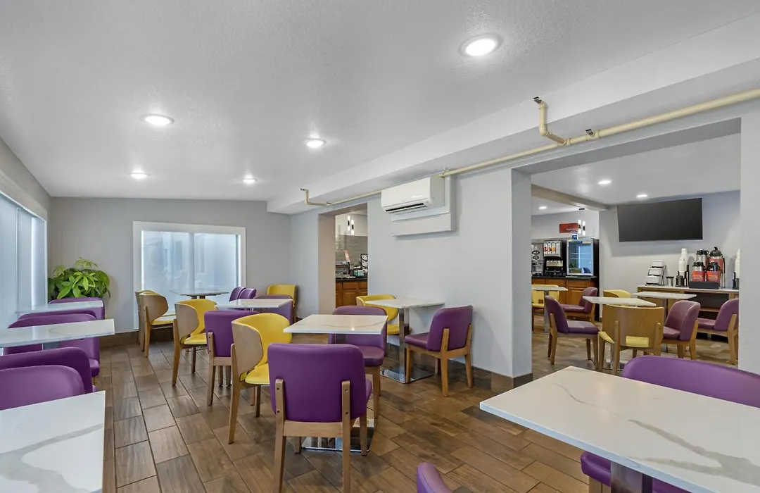 Best Western Plus Altoona Inn-1