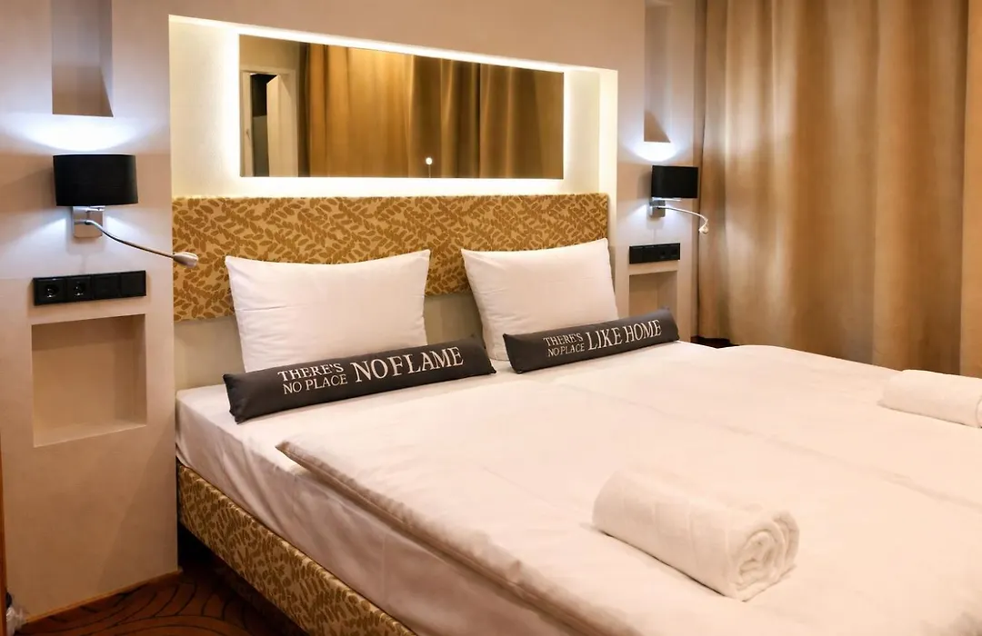 Elbgalerie Hotel-1