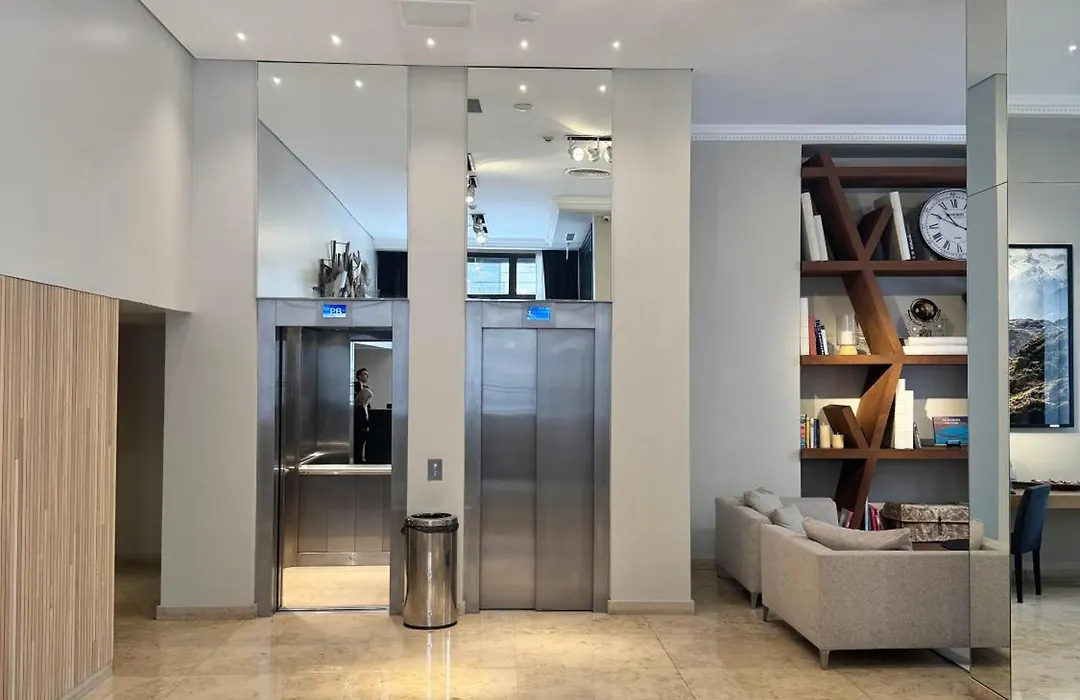 Carles Hotel-1