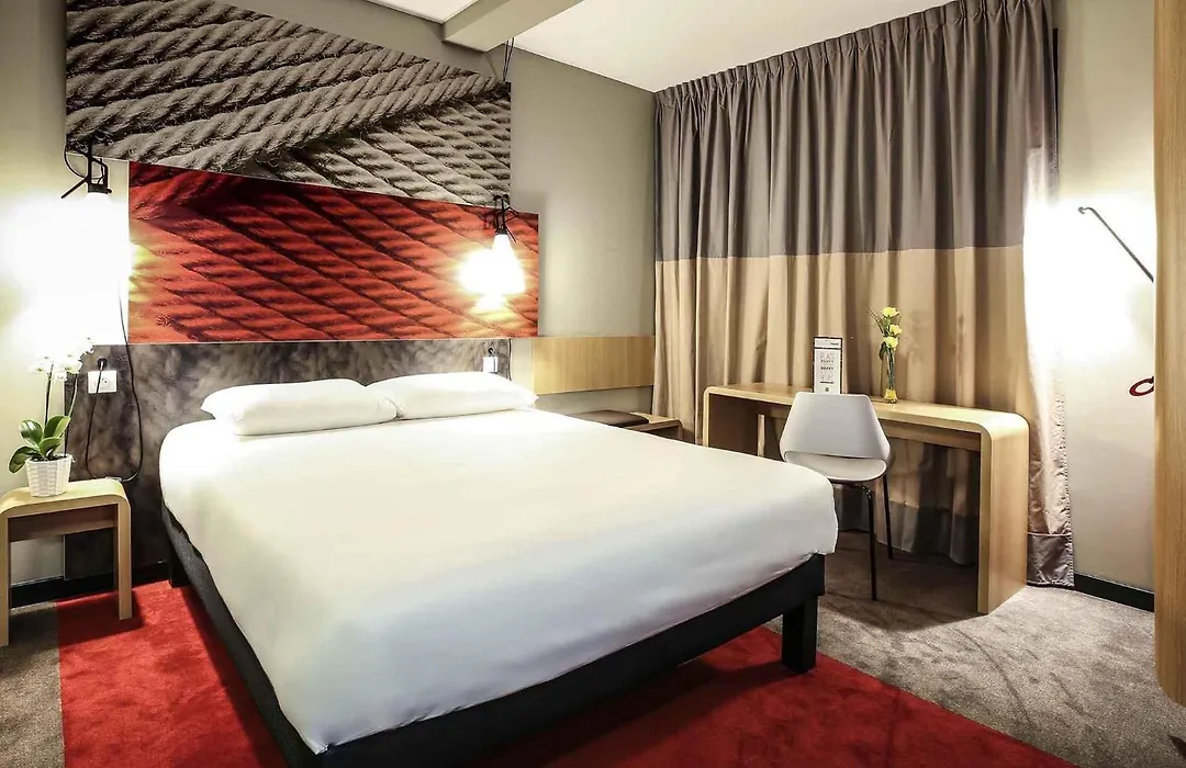 Ibis Niort Est Mendes France-1