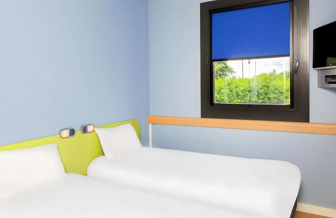 ibis budget Montceau les Mines-1