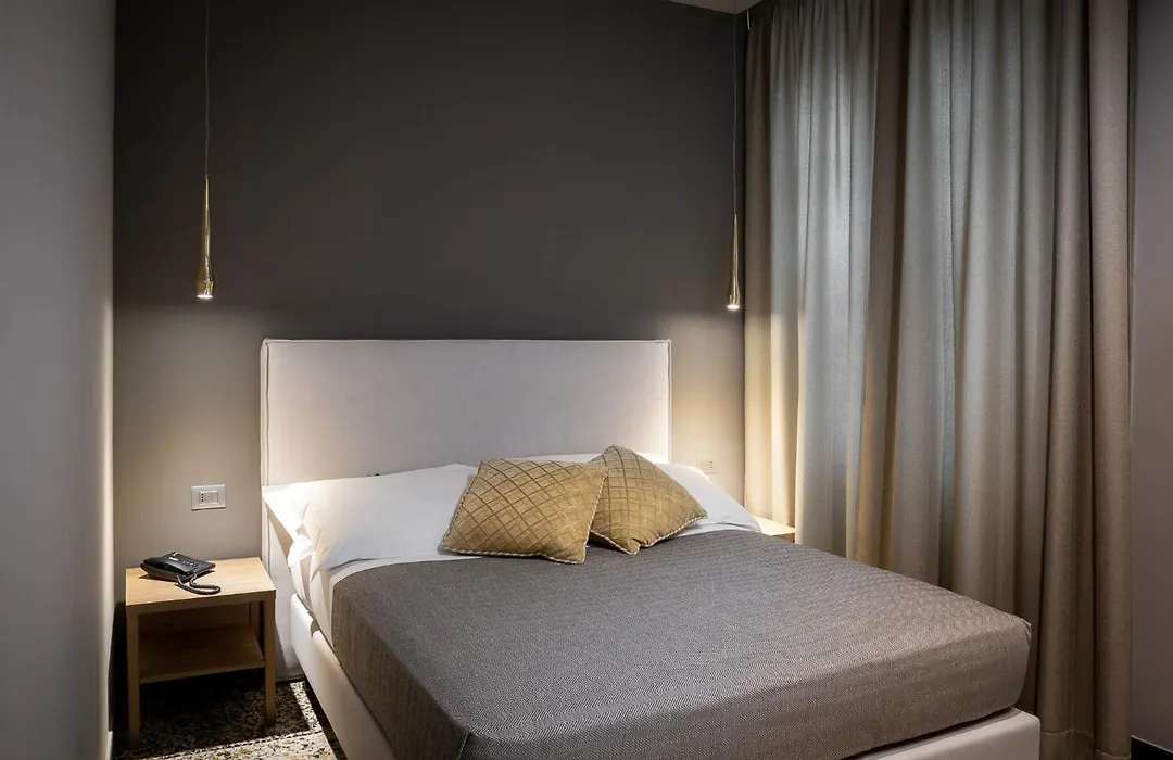 HNN Luxury Suites-1