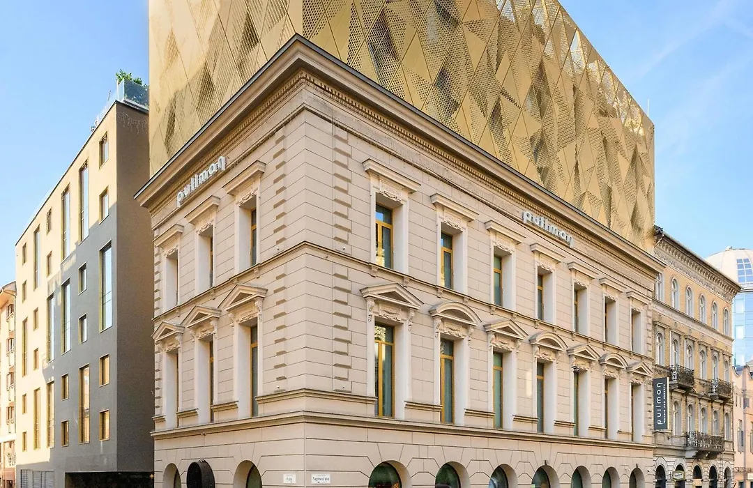 Pullman Budapest-1