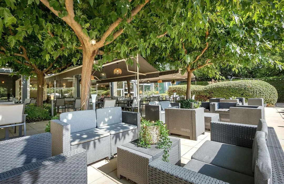 Mercure Cavaillon-1