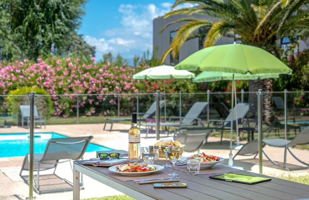 Mercure Cannes Mandelieu-1