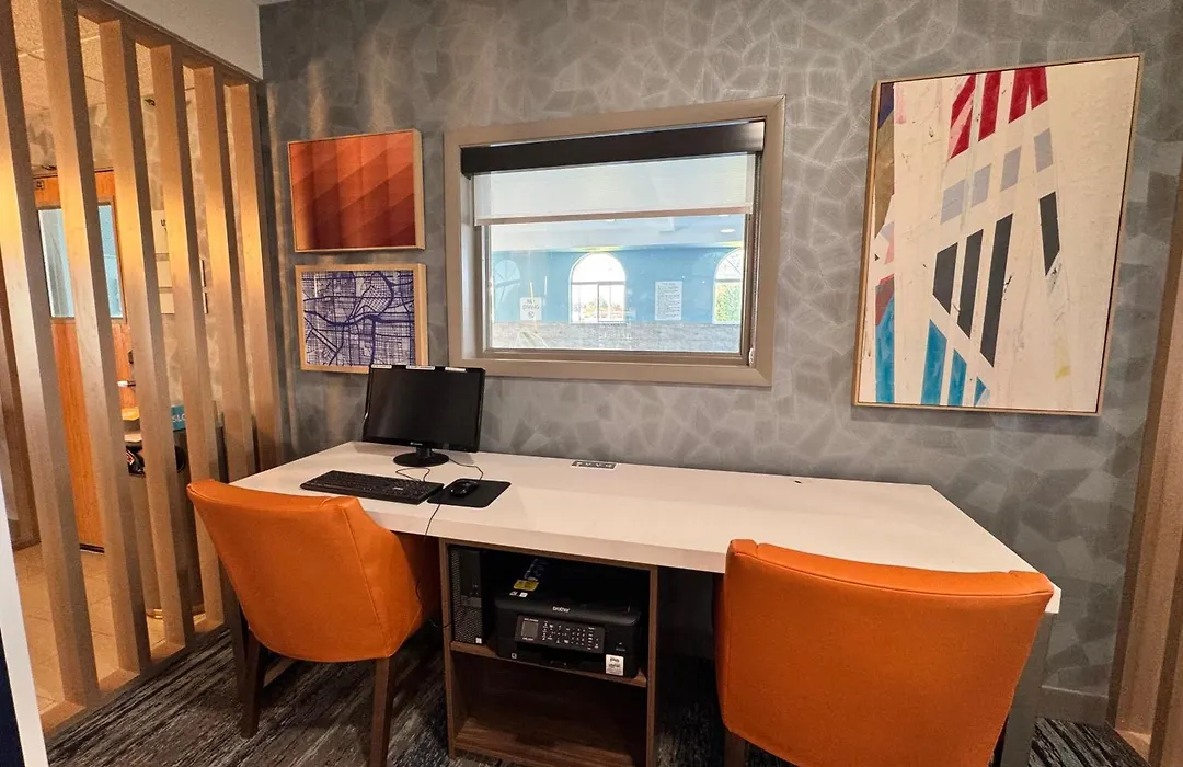 Holiday Inn Express Deforest Madison Area By Ihg-1