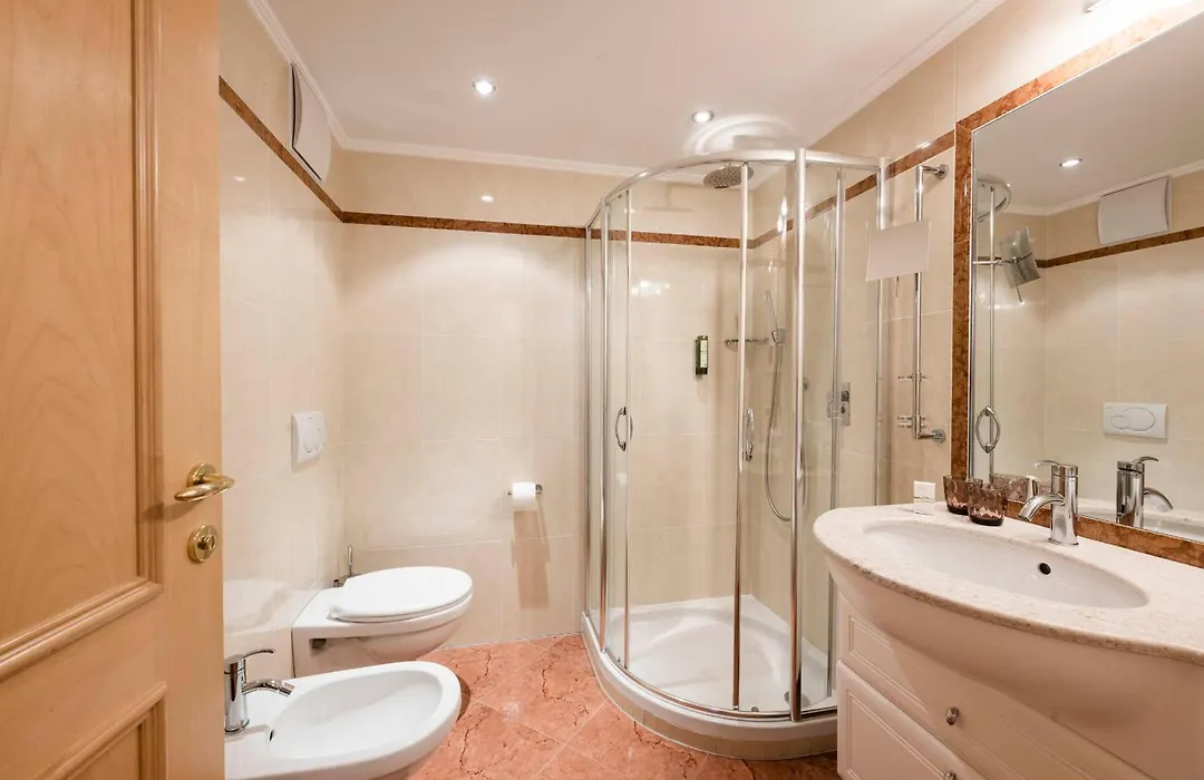 Parkhotel Holzerhof-1
