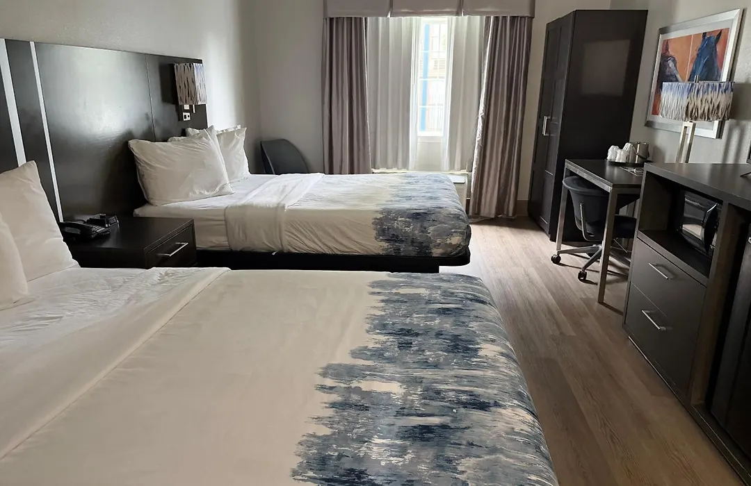 Guesthouse Inn & Suites Lexington-1