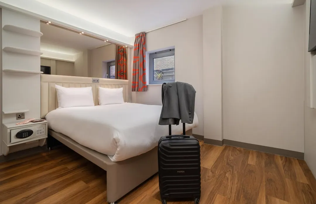 Point A Hotel London Canary Wharf-1