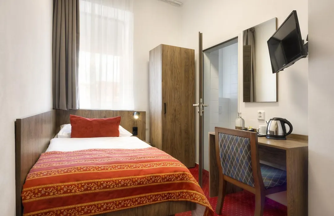 Hotel Harmony-1