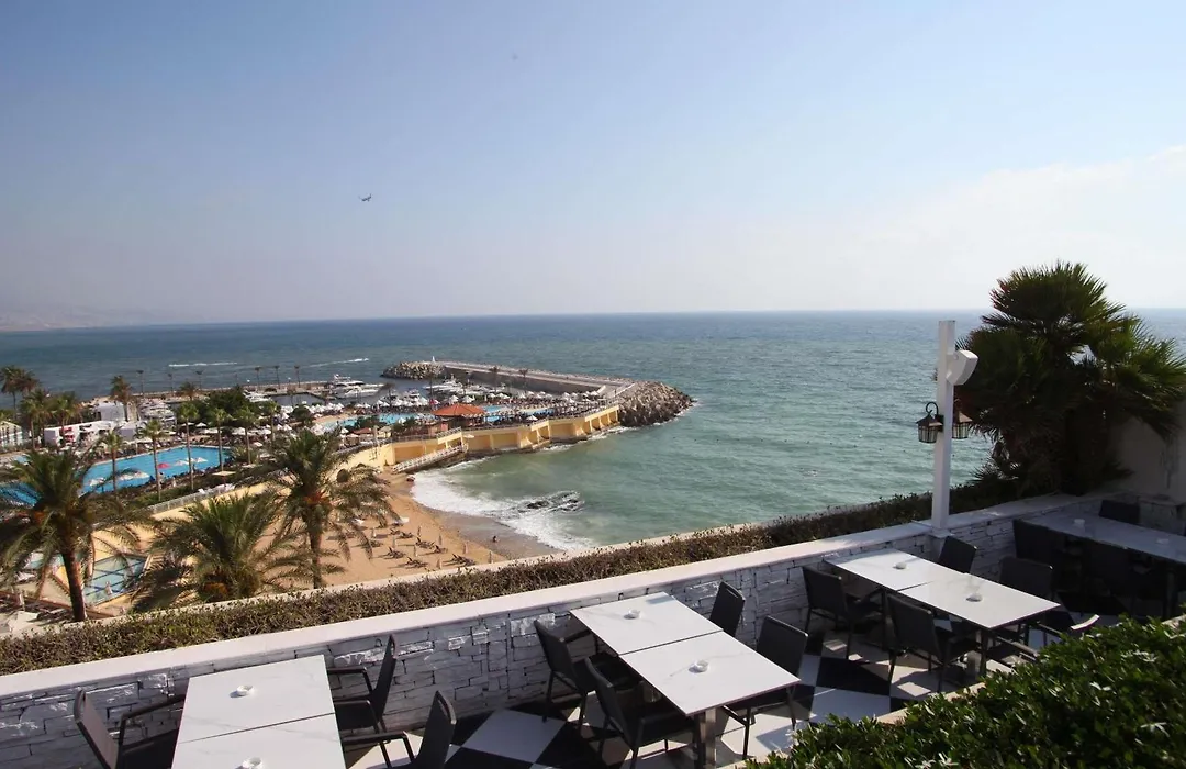 Mövenpick Hotel Beirut-1