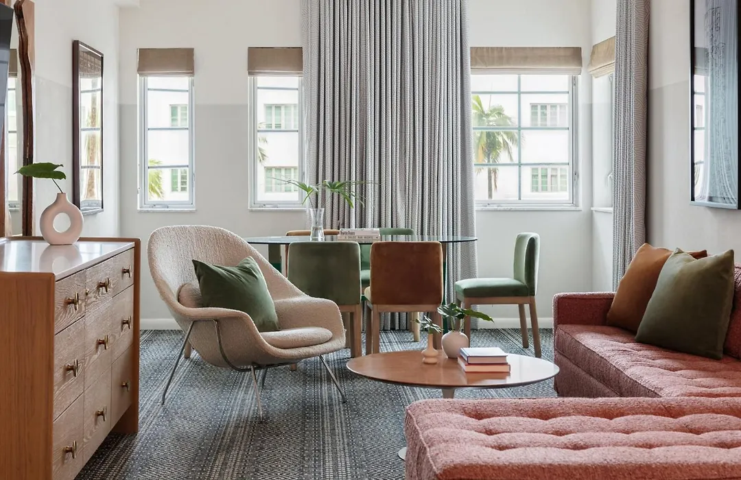 Kimpton Surfcomber Hotel By Ihg-1