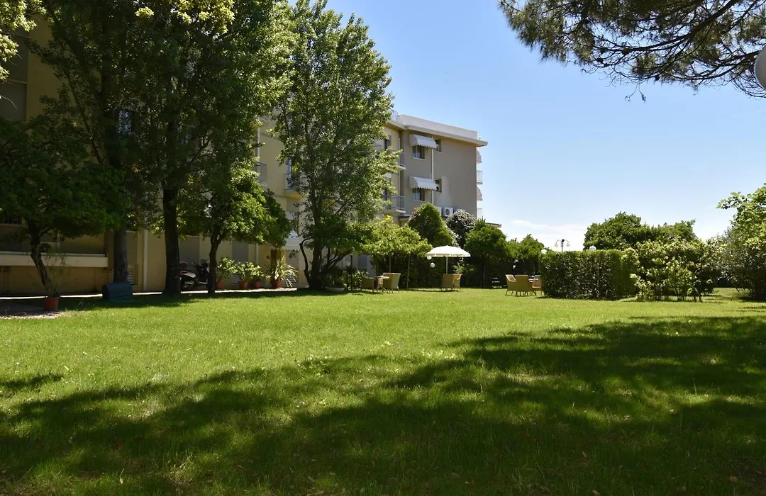 Hotel Janeiro Frontemare-1