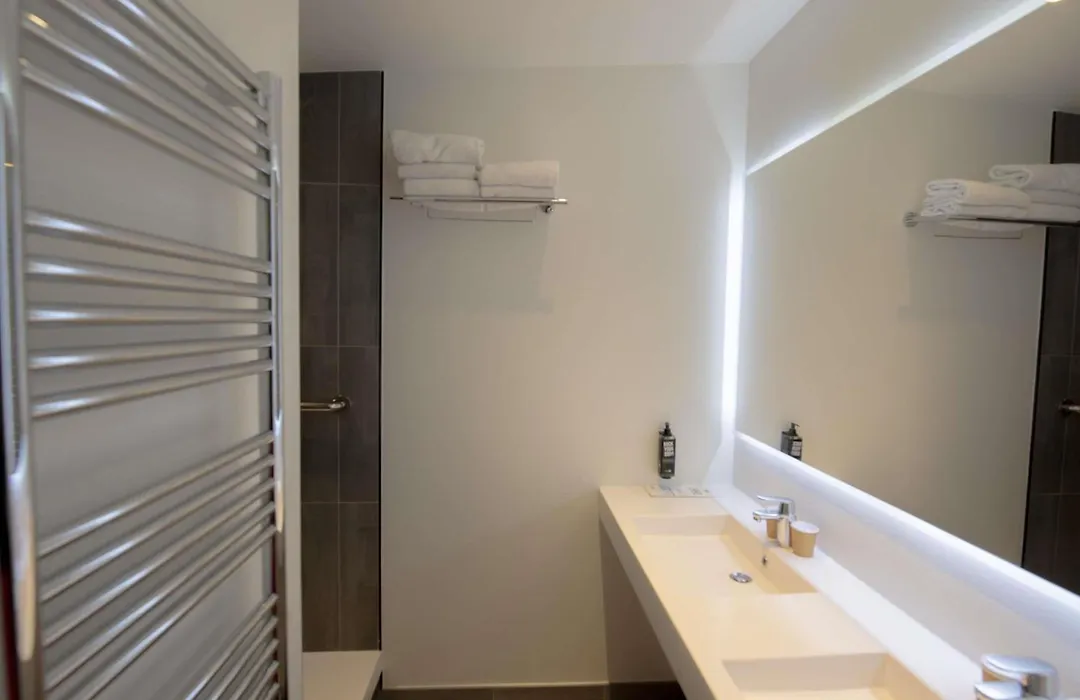 Ibis Paris Canal Saint Martin-1