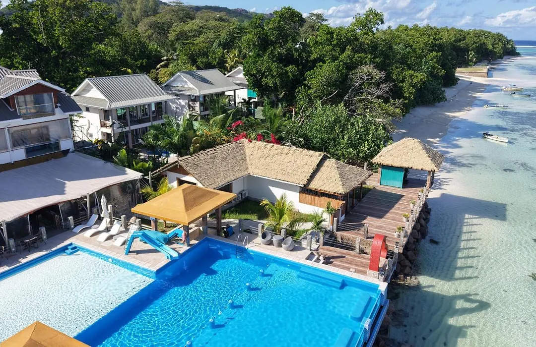 La Digue Luxury Beach Bungalow Spa&Gym-1