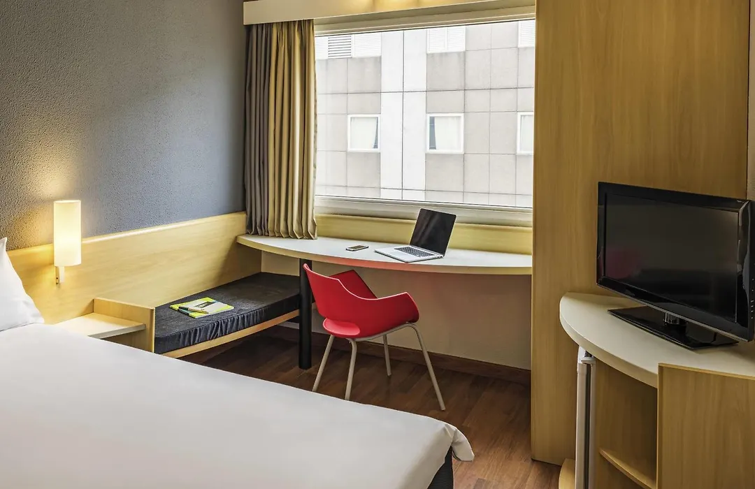 Ibis Tambore-1