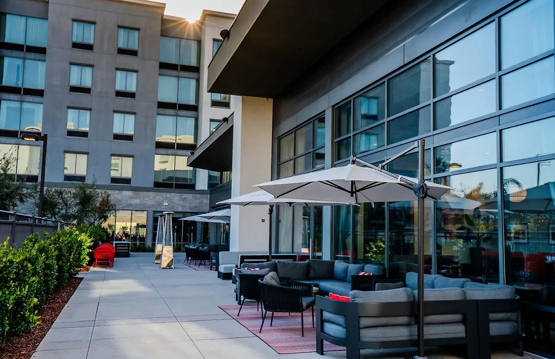 Hampton Inn Long Beach Airport, Ca-1