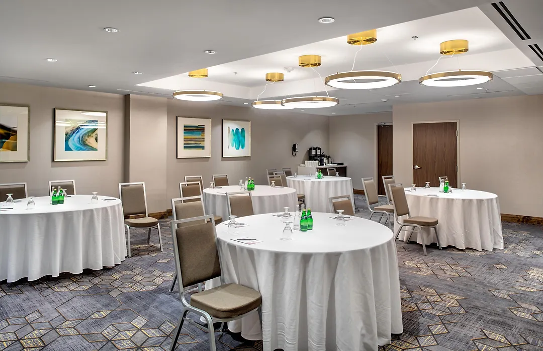 Crowne Plaza Toronto Airport By Ihg-1