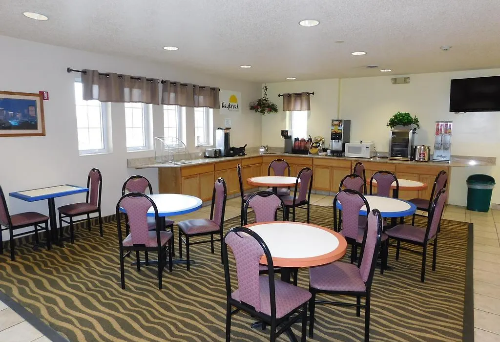 Days Inn By Wyndham Des Moines Merle Hay-1