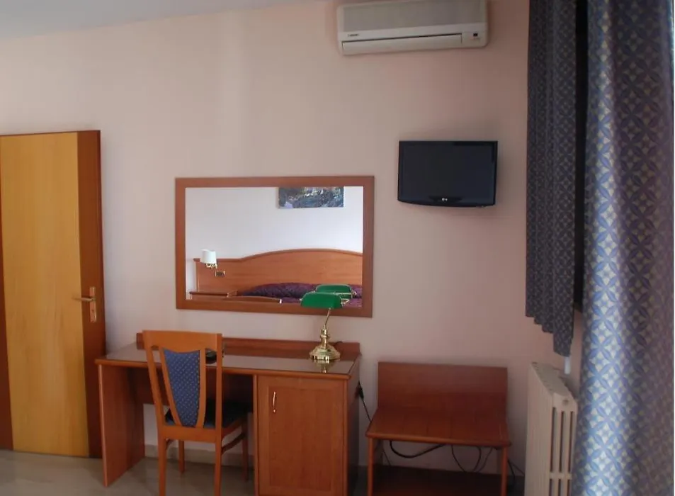 Campus Hotel-1