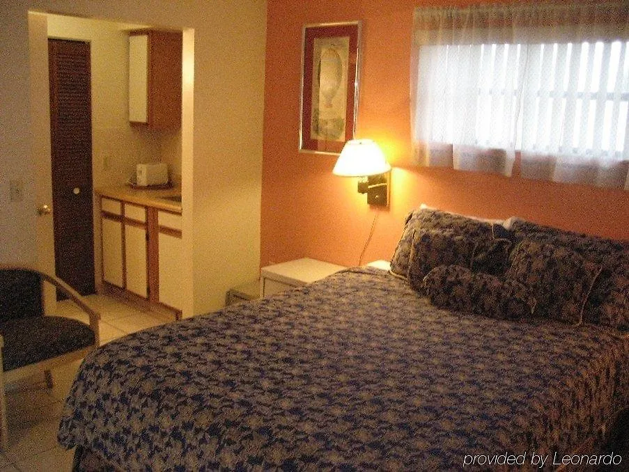Homing Inn - Boynton Beach-1