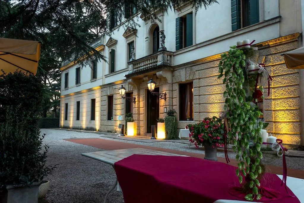 Villa Italia-1