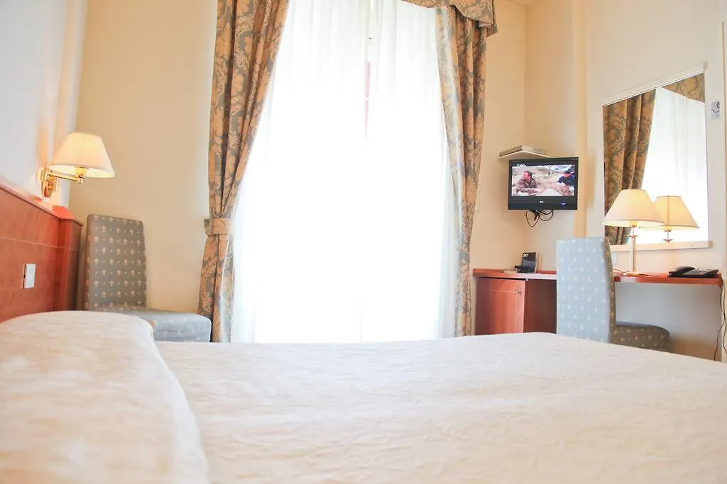 Hotel Cristallo-1