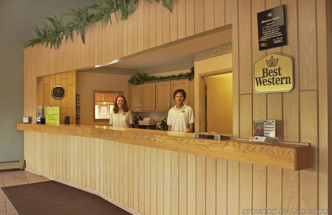 Boarders Inn & Suites By Cobblestone Hotels - Supe-1